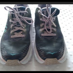 Hoka One One Arahi Sneakers, 8Wide